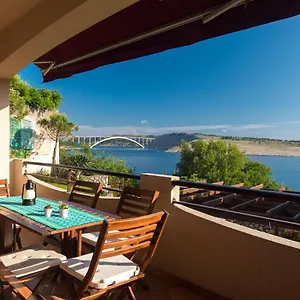 Apartman Captain's With Sea View, Kraljevica