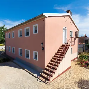 https://apartmani-dujmovic-medulin.in-istria.net